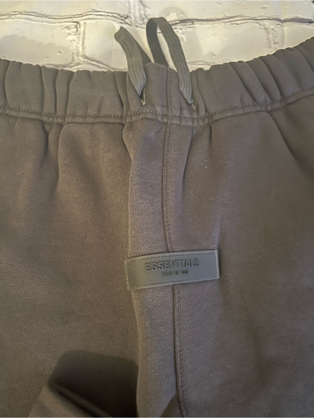Fear of God Essentials 1977 Iron. - Picture 3 of 5